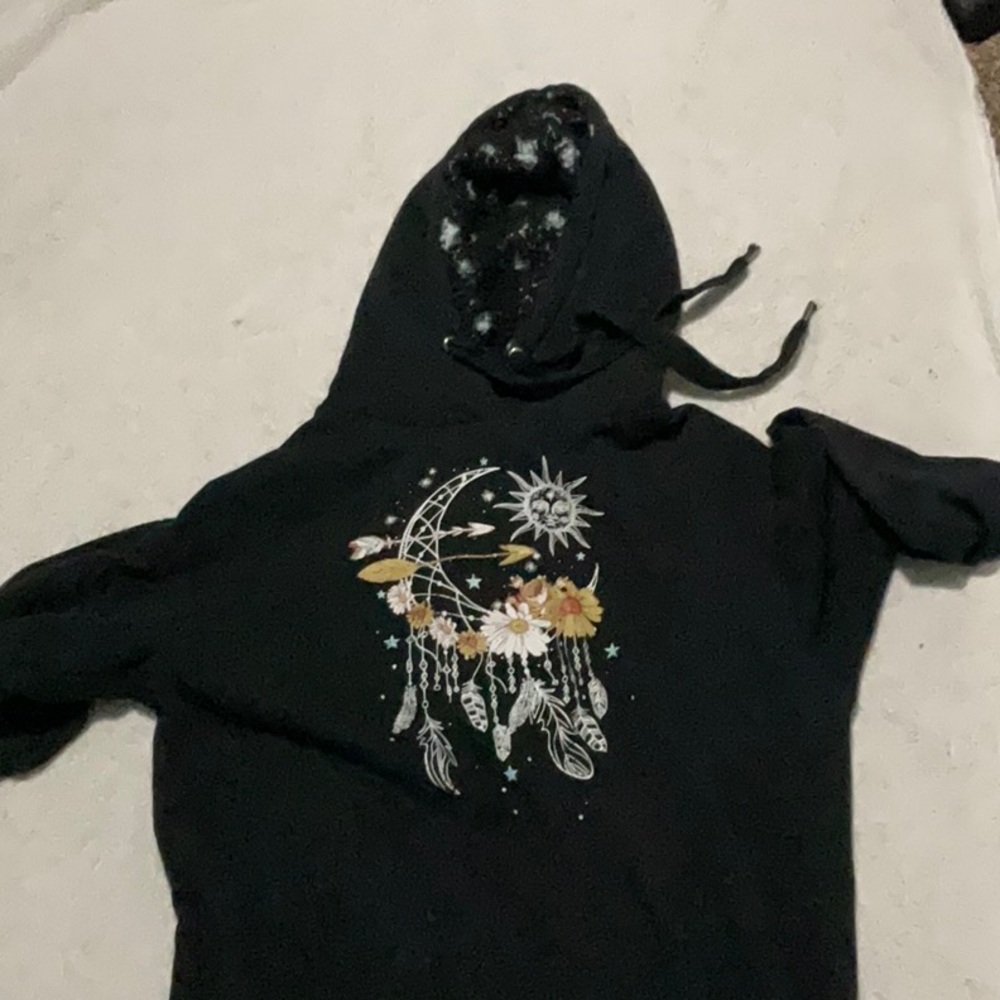 No boundaries, black hoodie with graphic design